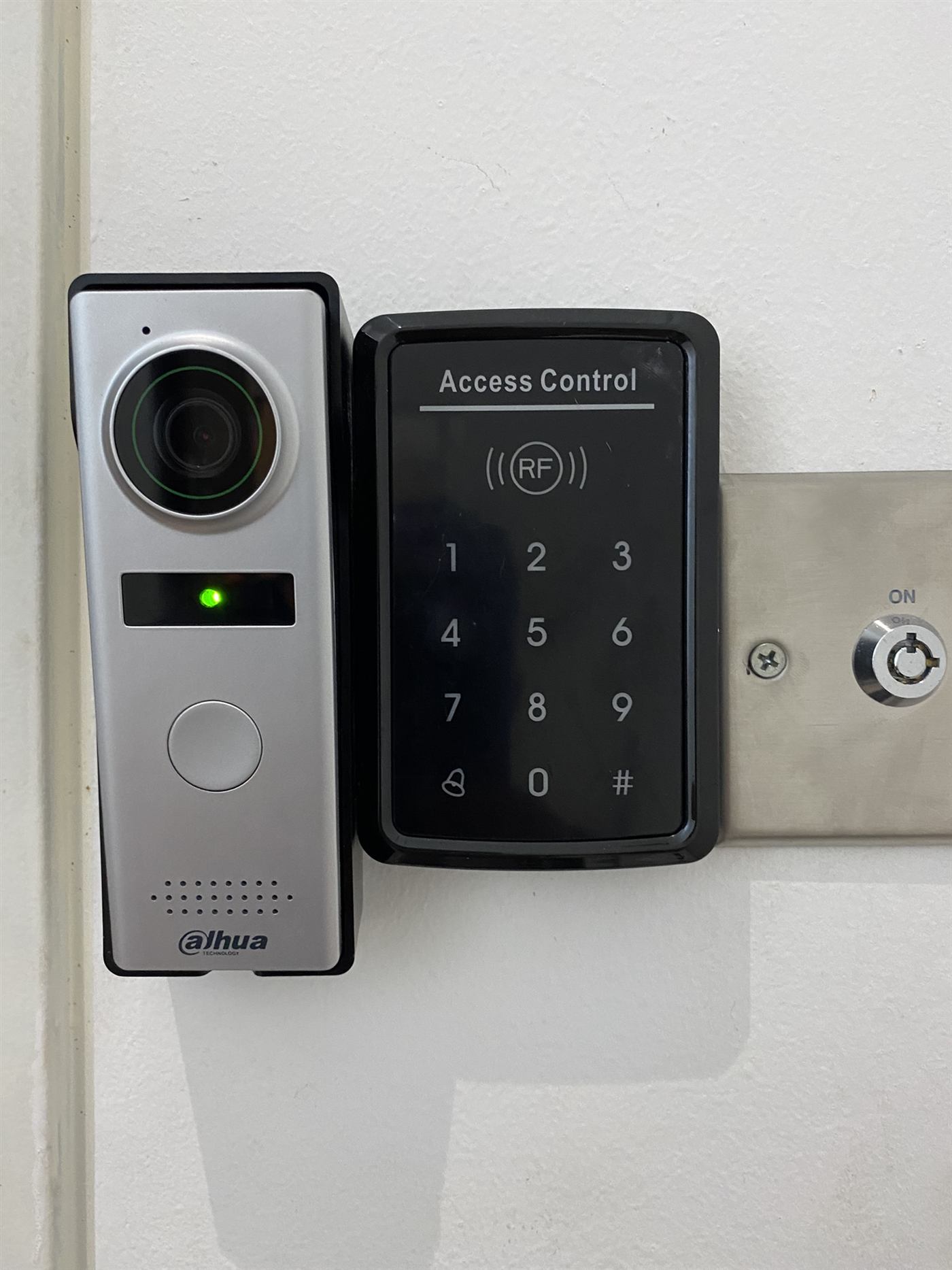 Analog video intercom installation photo 2299
