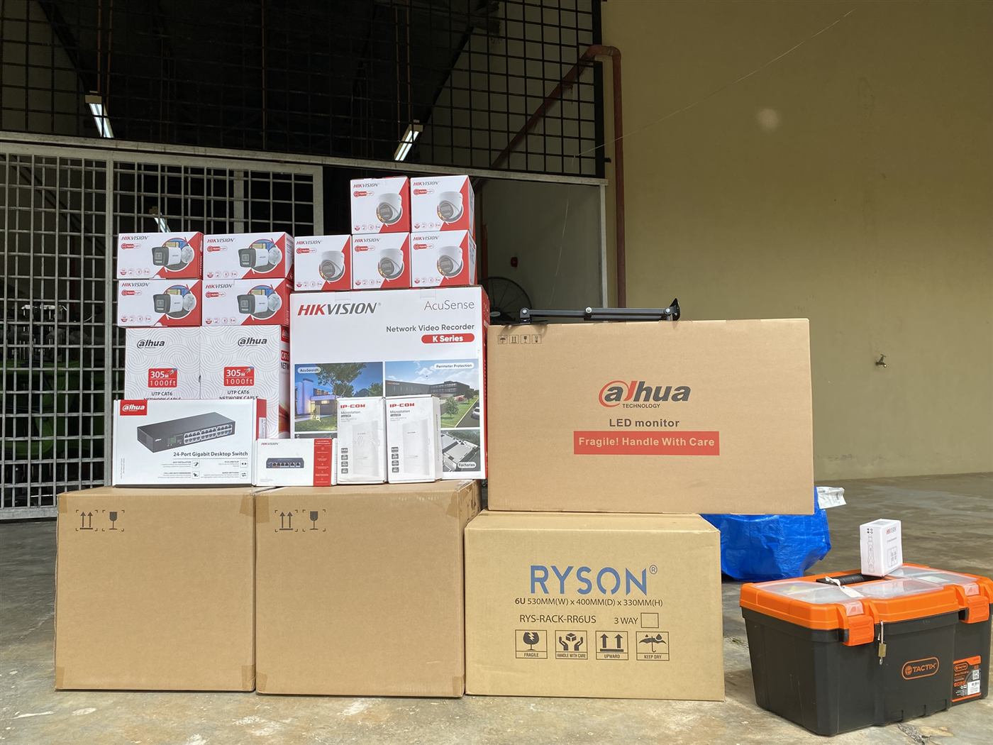 MAQIS CCTV equipment set